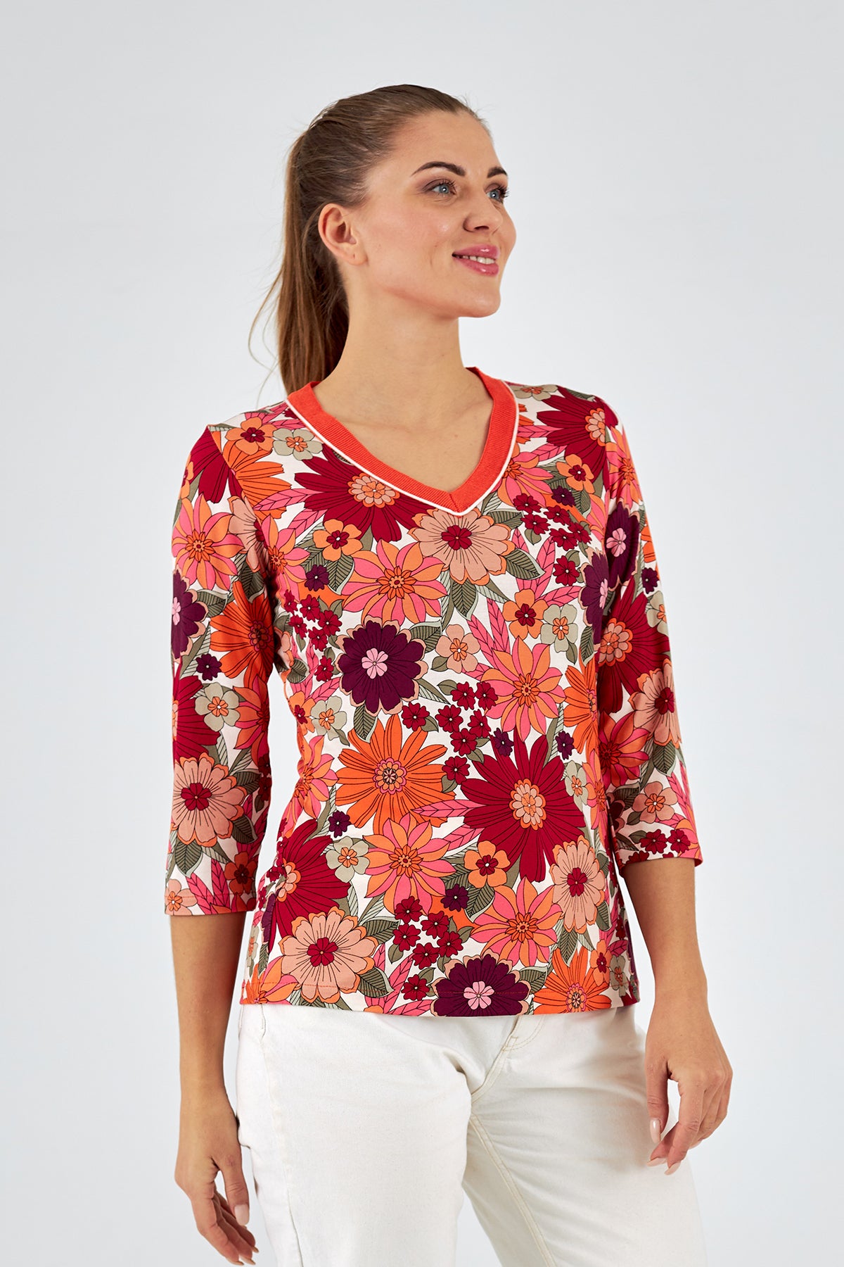 Camiseta de mujer cuello pico manga 3/4