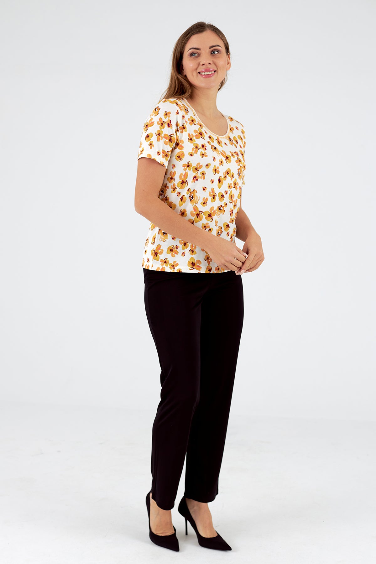 Camiseta de mujer cuello redondo manga corta