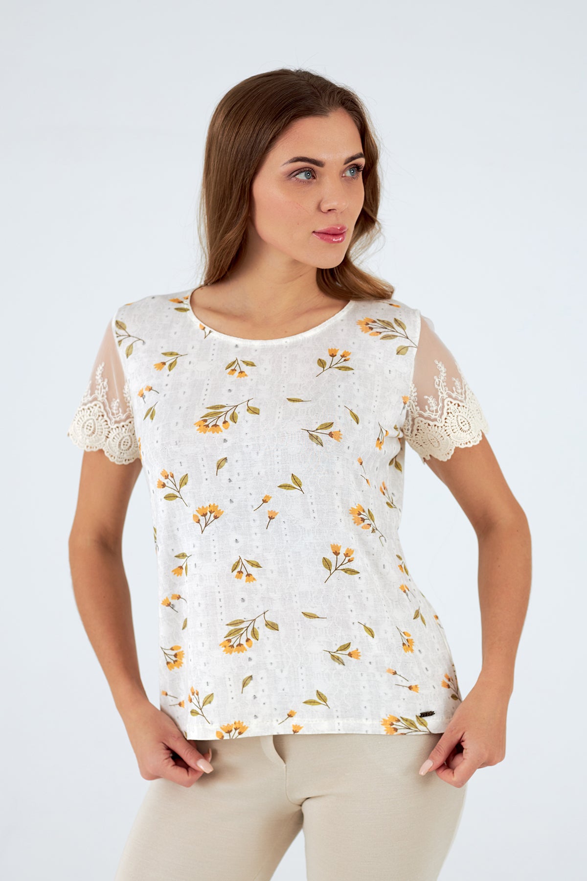 Camiseta de mujer cuello redondo manga corta