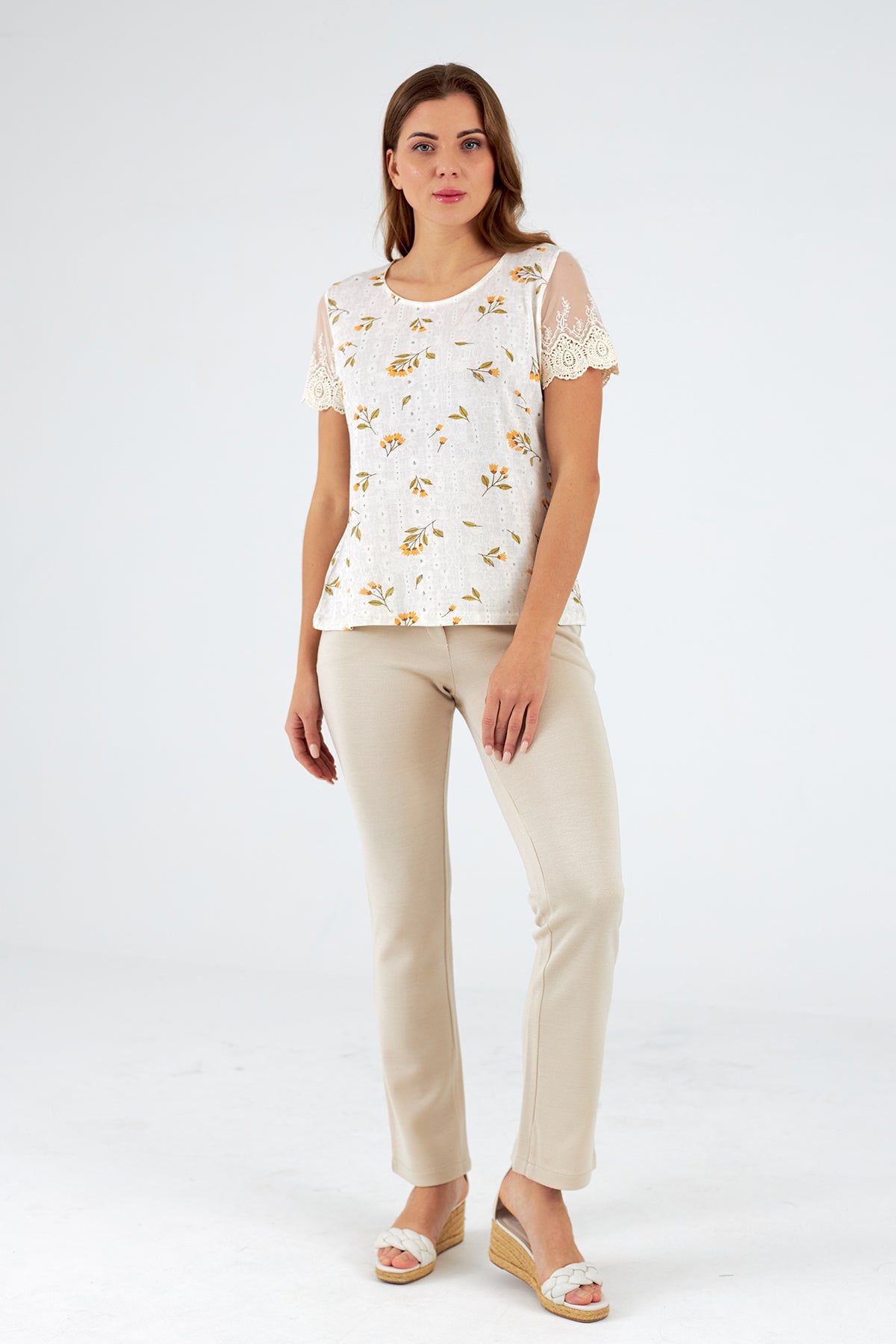 Camiseta de mujer cuello redondo manga corta