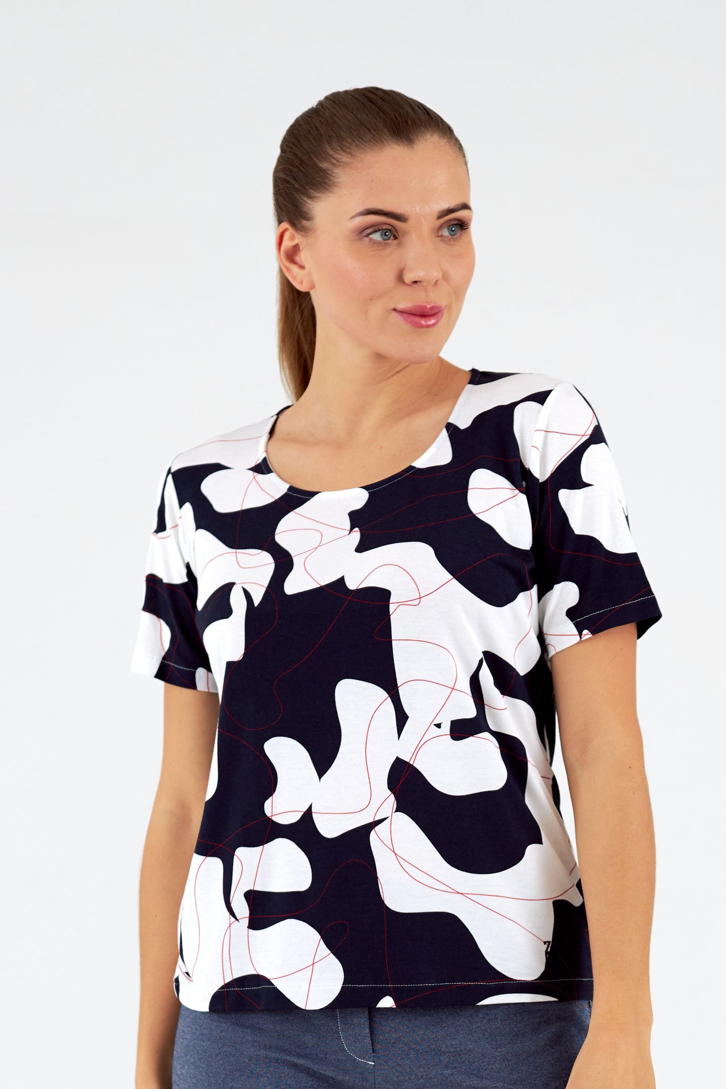 Camiseta de mujer cuello redondo manga corta