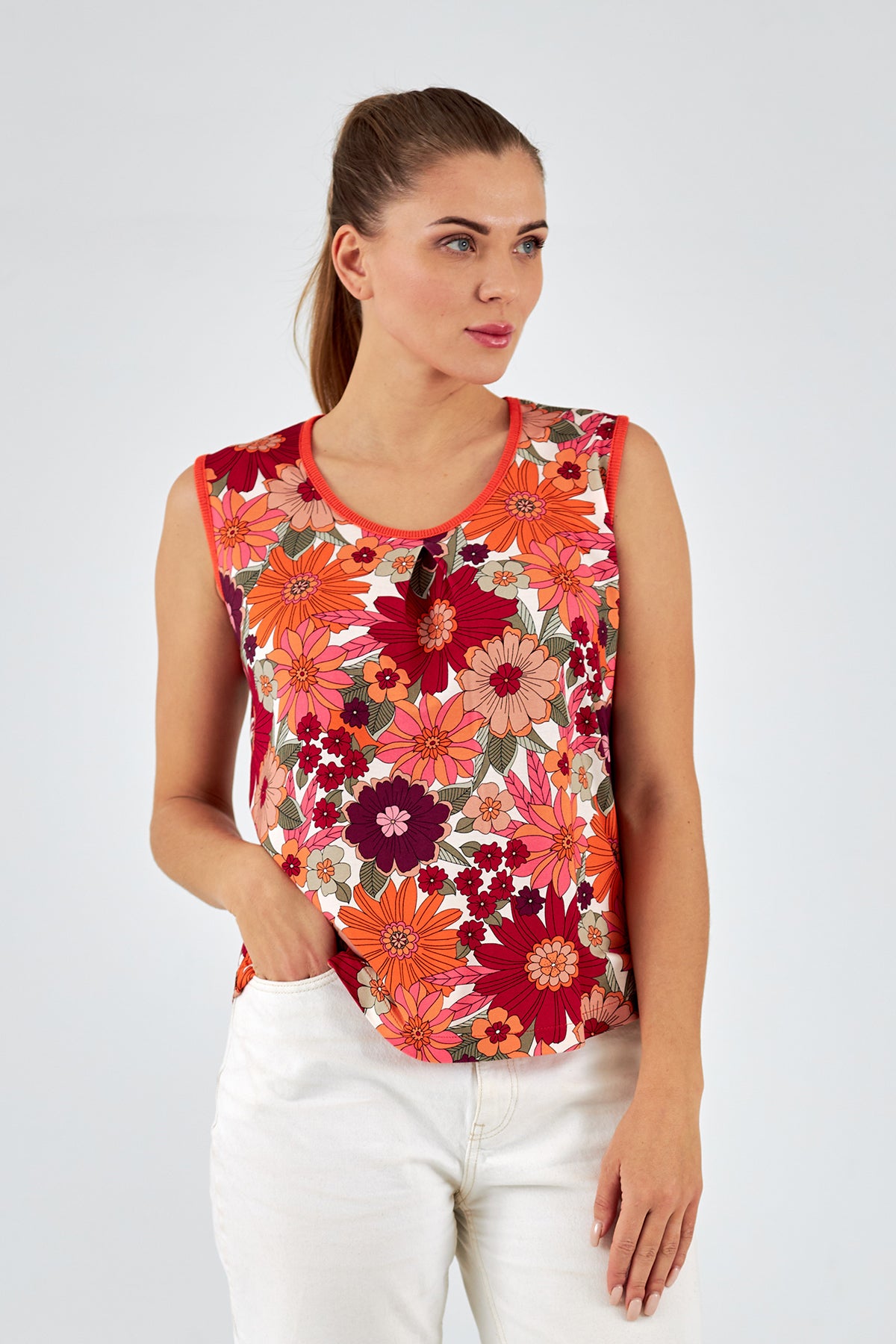 Top de mujer con cuello redondo estampado