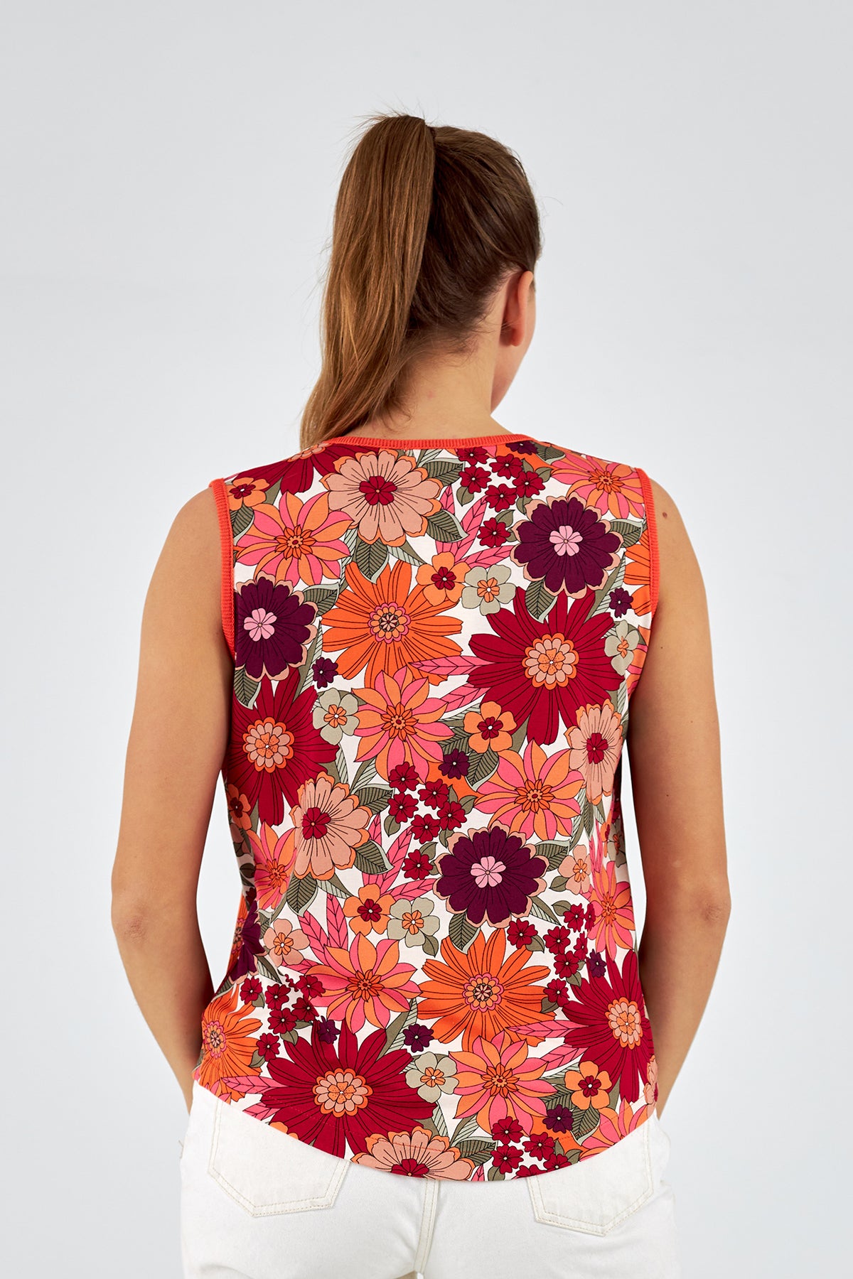 Top de mujer con cuello redondo estampado