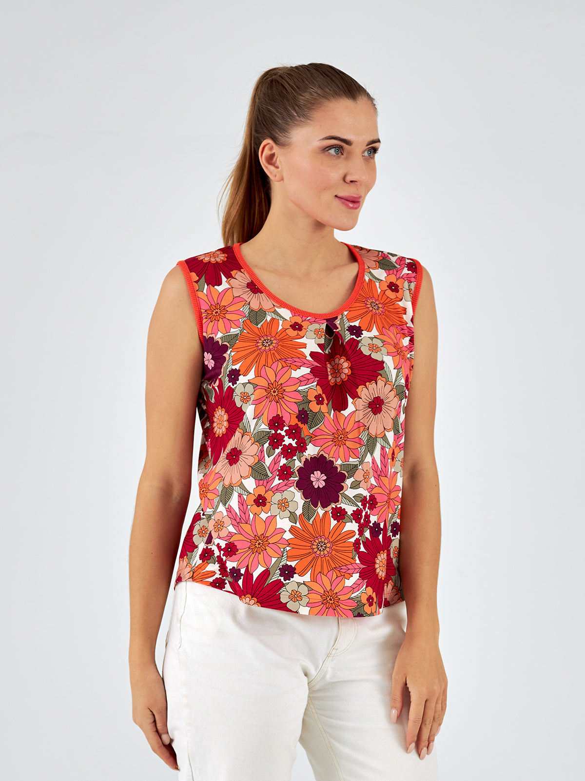 Top de mujer con cuello redondo estampado