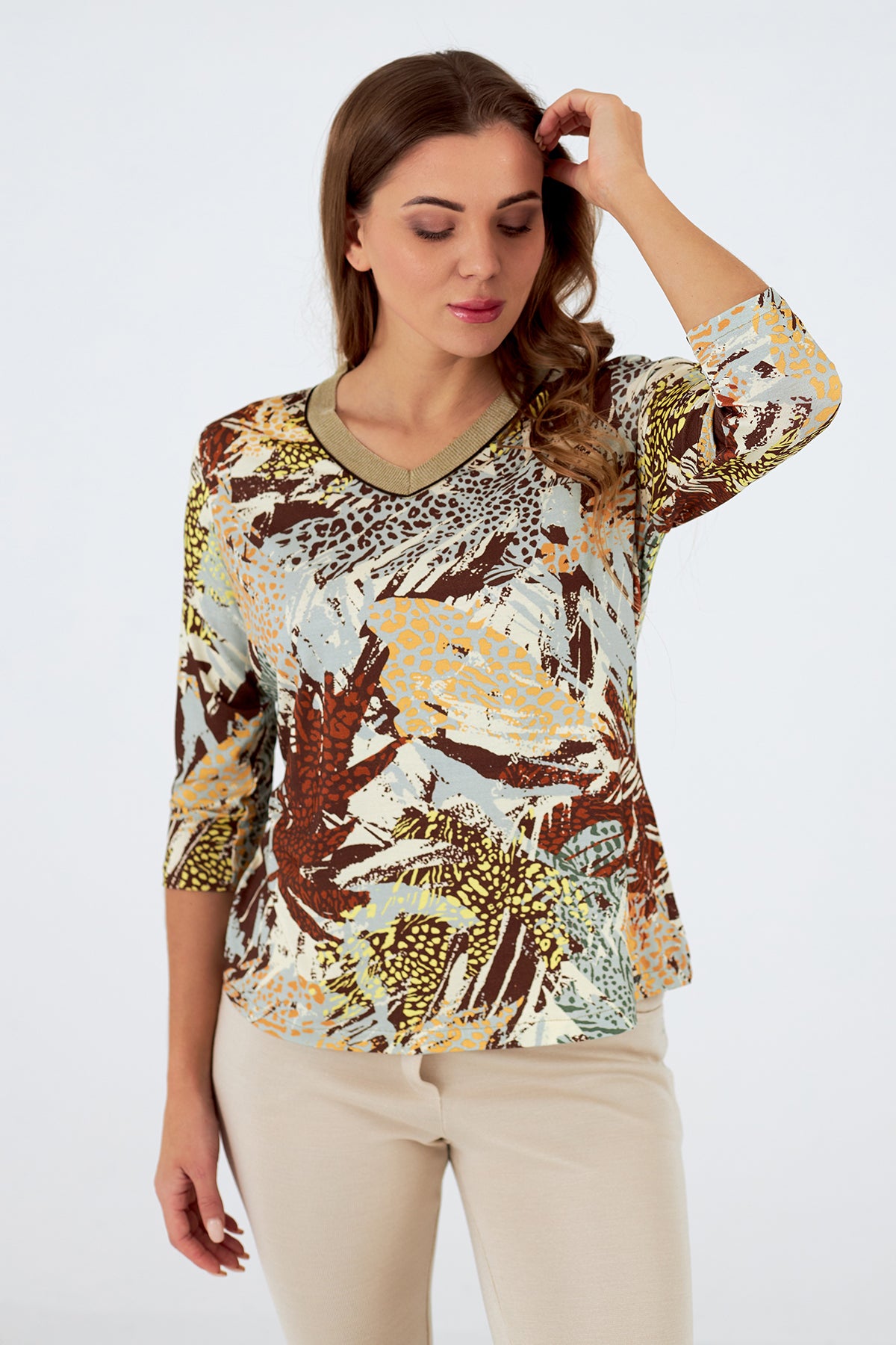 Camiseta de mujer cuello pico manga 3/4