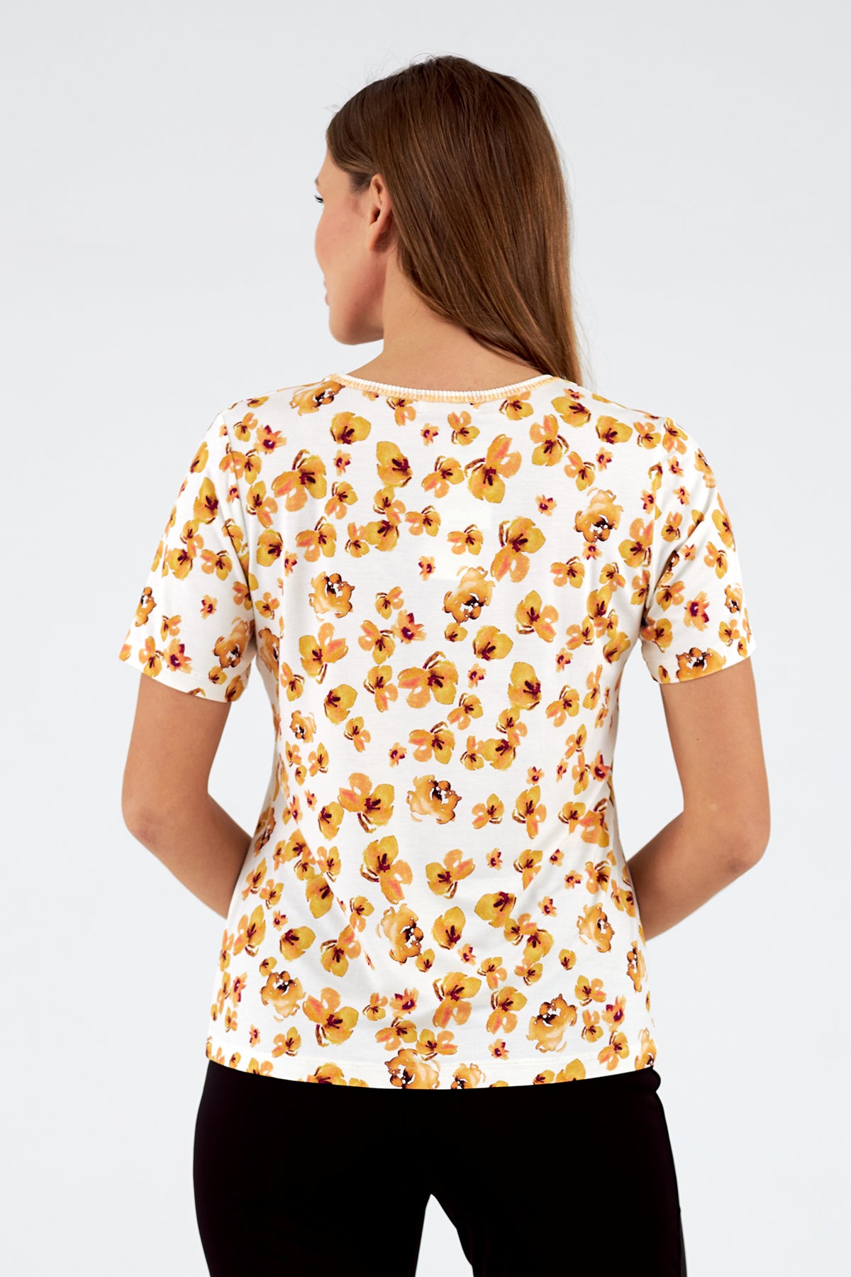 Camiseta de mujer cuello redondo manga corta
