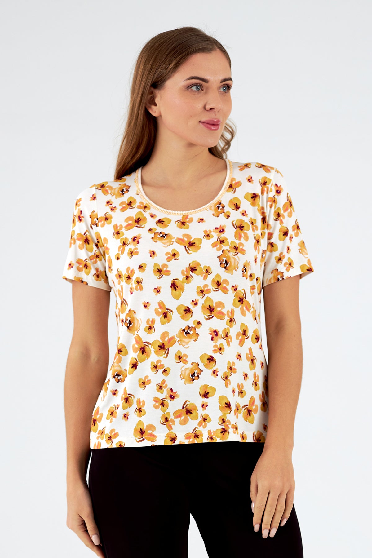 Camiseta de mujer cuello redondo manga corta