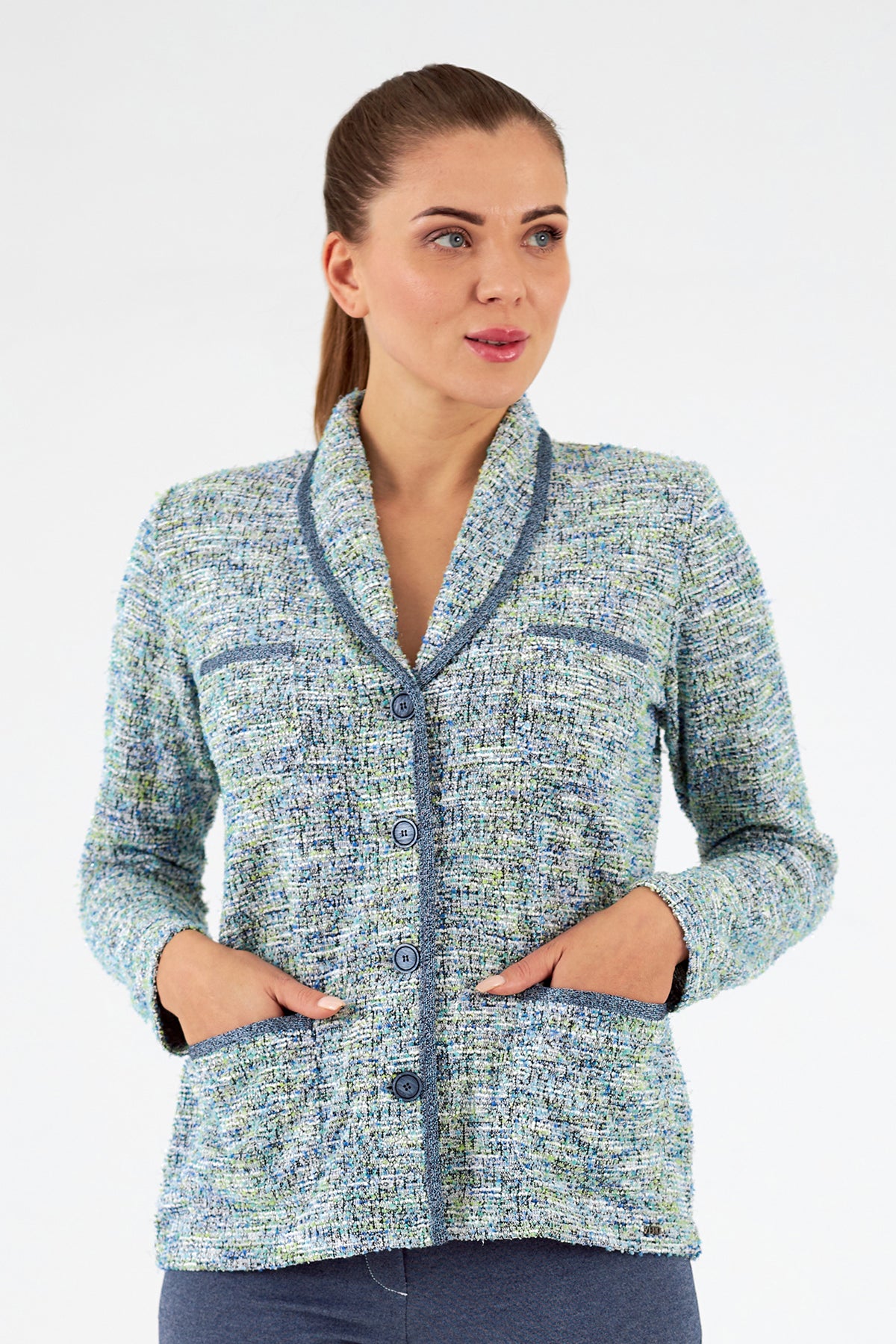 Chaqueta de mujer de punto con cuello solapa 
